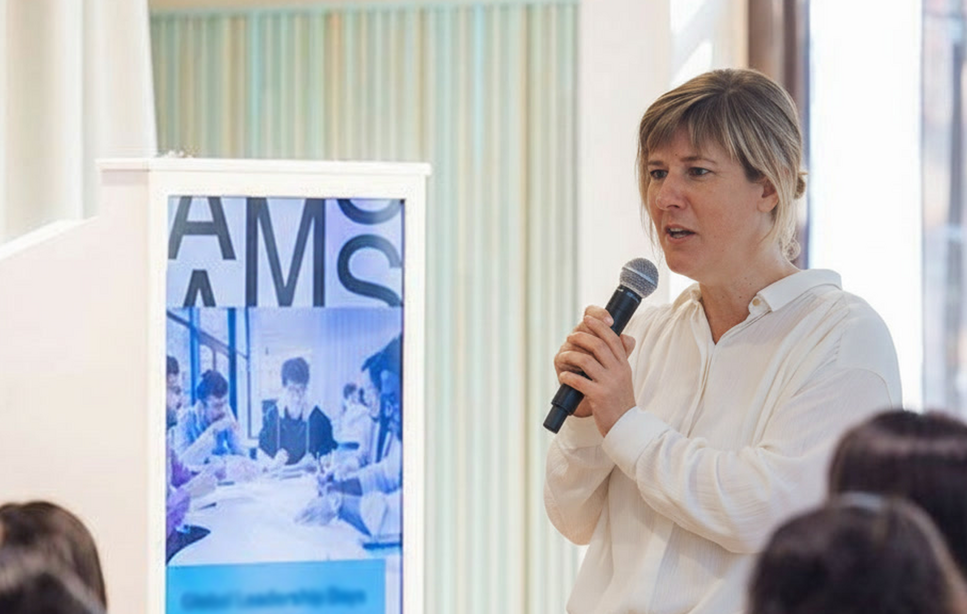 AI Karen Wouters 16 9