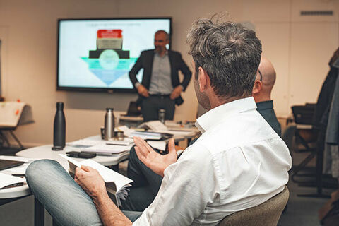 AMS Business strategy certificaat uitreiking 2 1